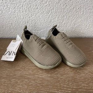 Zara Sock Style Sneaker in Army Green